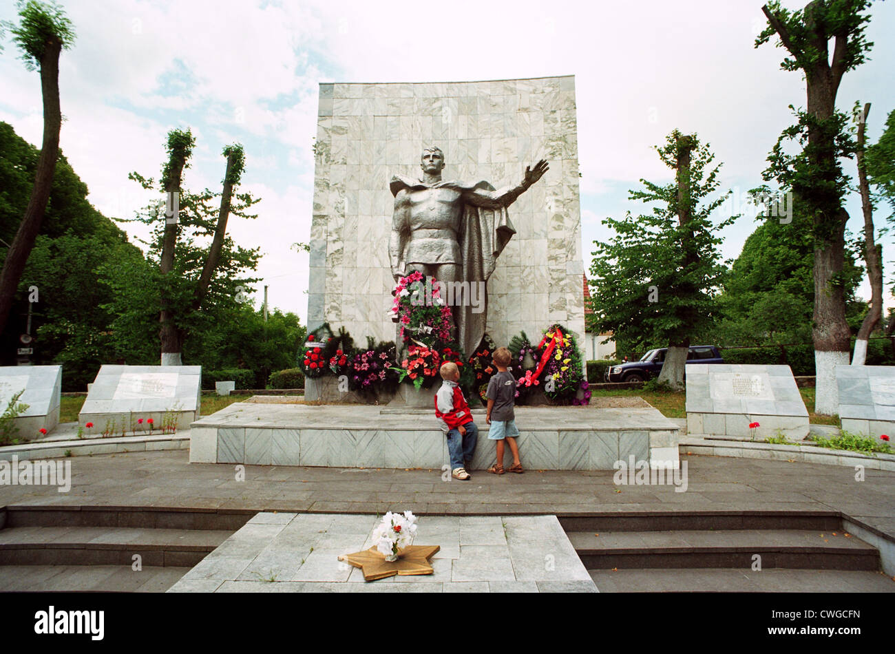 Monument commémoratif de guerre dans le centre-ville (Jantarny Palmnicken), Russie Banque D'Images