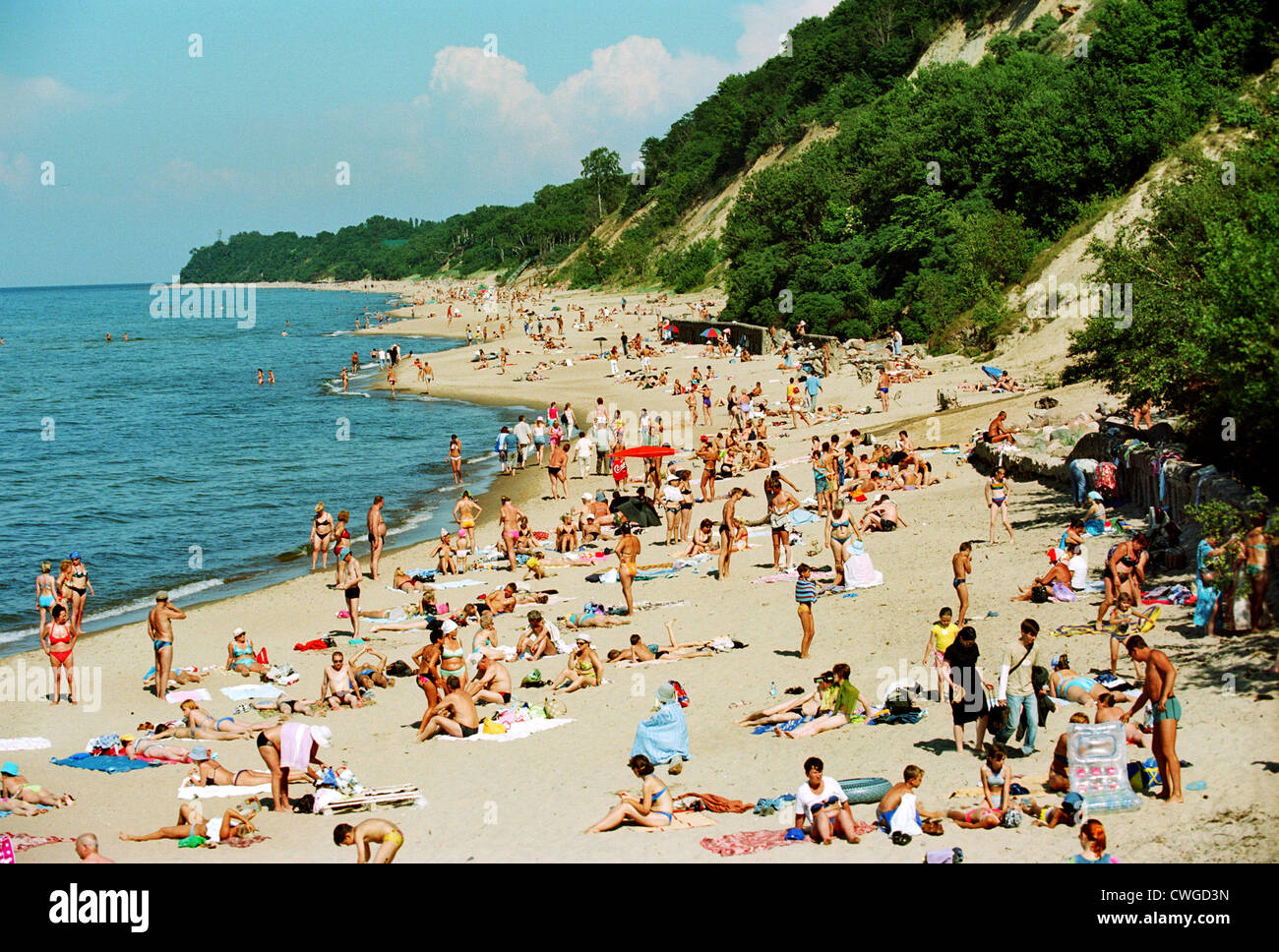 Les touristes à la plage baltique à Svetlogorsk (bruit), Kaliningrad, Russie Banque D'Images