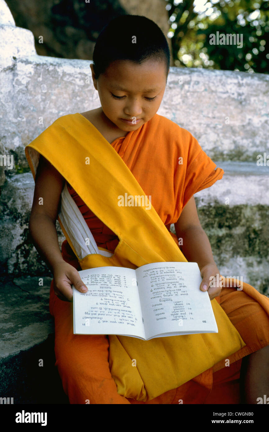 Laos Luang Prabang jeune moine Banque D'Images