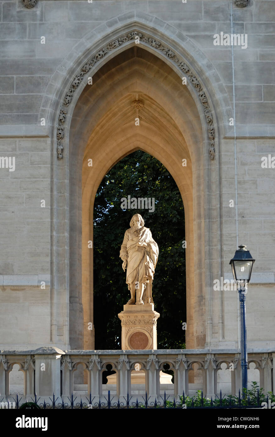 Paris, France. Tour Saint-Jacques (1508-22) ; statue gothique, Blaise Pascale Banque D'Images