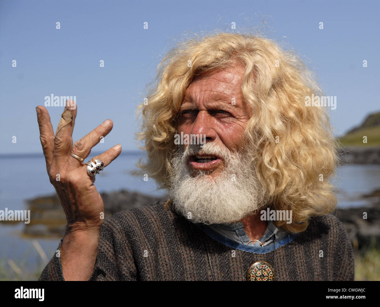 Homme habillé en costume Viking à Norstead Village Viking, Terre-Neuve Banque D'Images