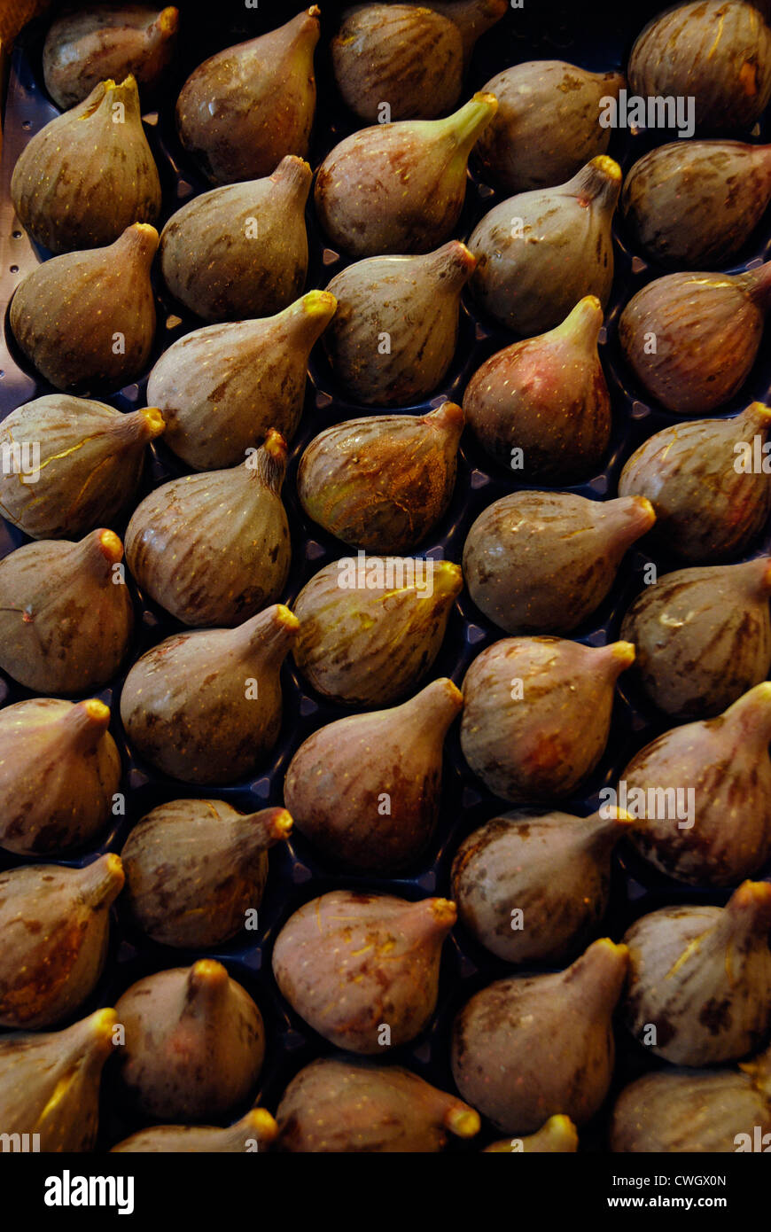 Figues Fraiches Sur La Vente Au Marche Espagnol Photo Stock Alamy