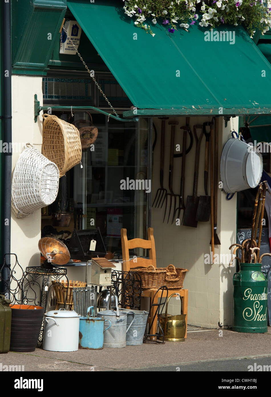 La boutique d'antiquités. Kington, Herefordshire, Angleterre Banque D'Images
