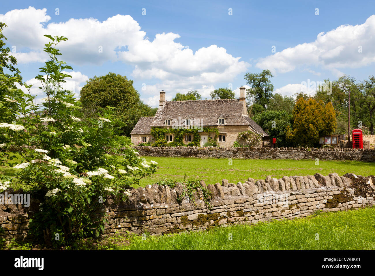 Le village de Cotswold Taynton, Oxfordshire, UK Banque D'Images