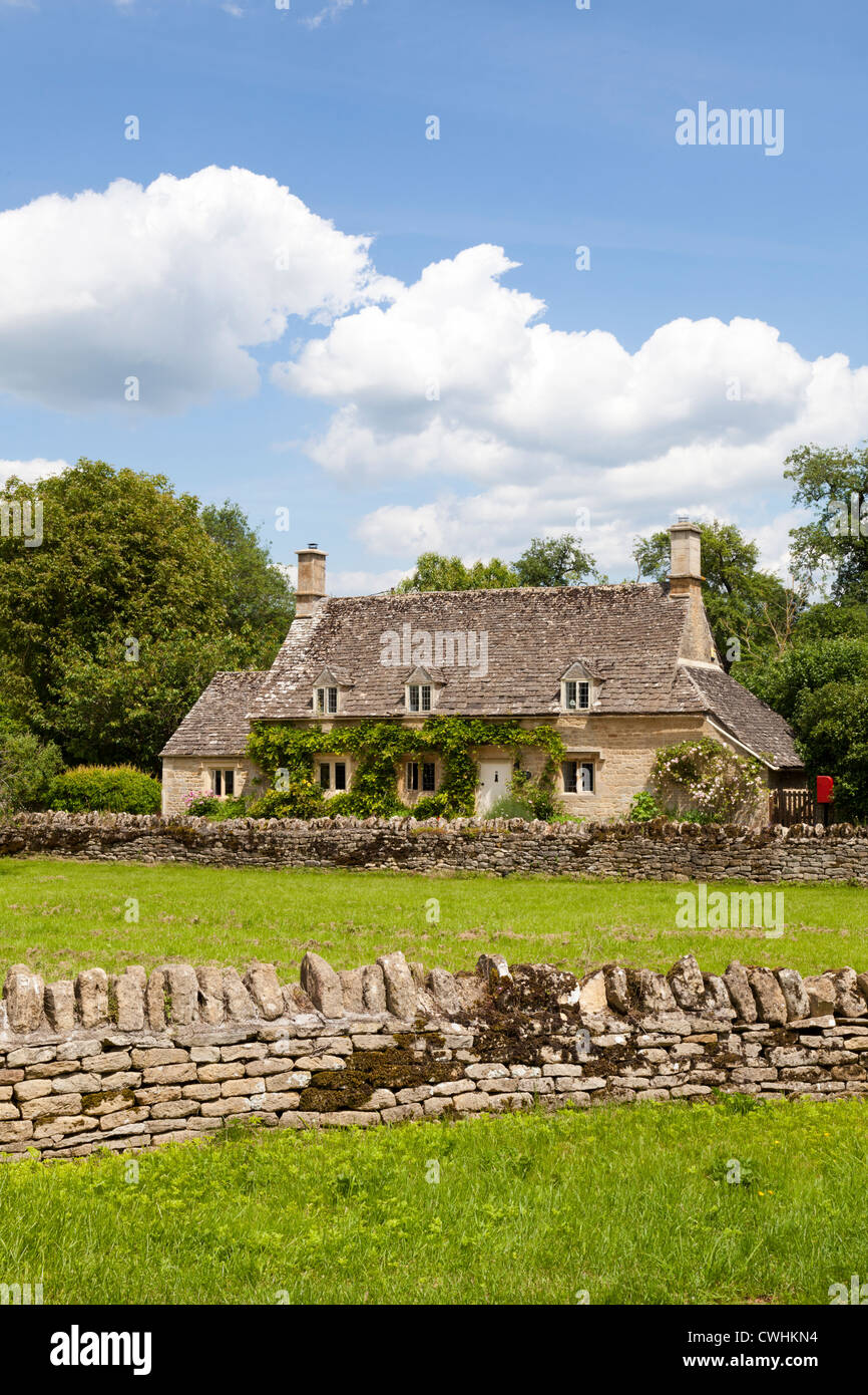 Le village de Cotswold Taynton, Oxfordshire, UK Banque D'Images