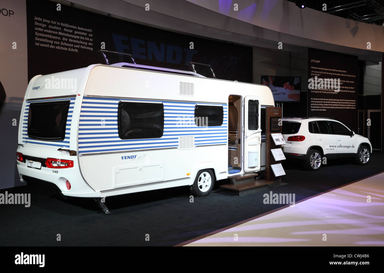 Caravane Fendt avec un VW Tiguan à l'exposition Caravan Salon 2012 Le 27 août 2012 à Düsseldorf, Allemagne Banque D'Images