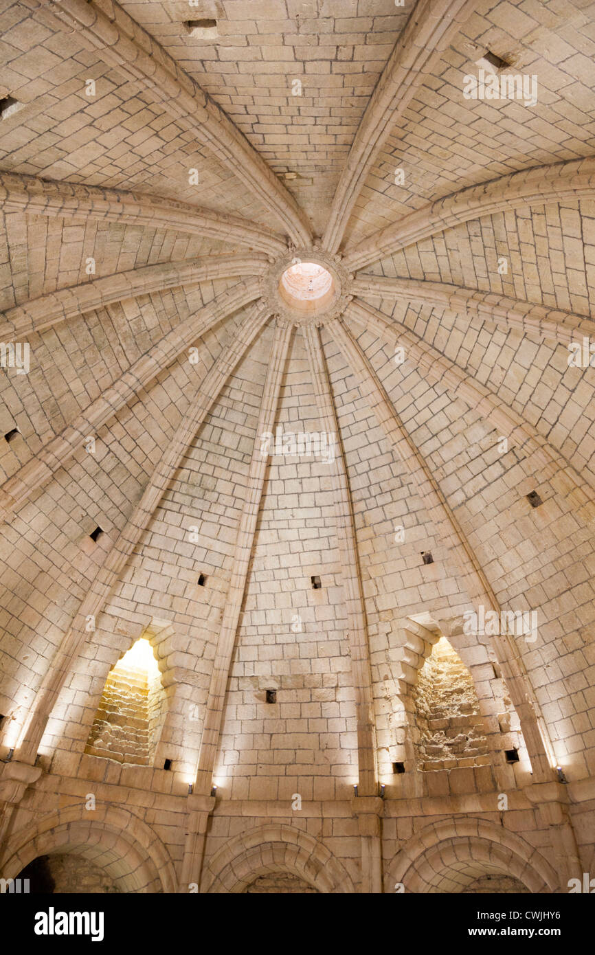 L'intérieur de la voûte château du 12ème siècle, la Rotonde Simiane-la-Rotonde, Provence, France Banque D'Images