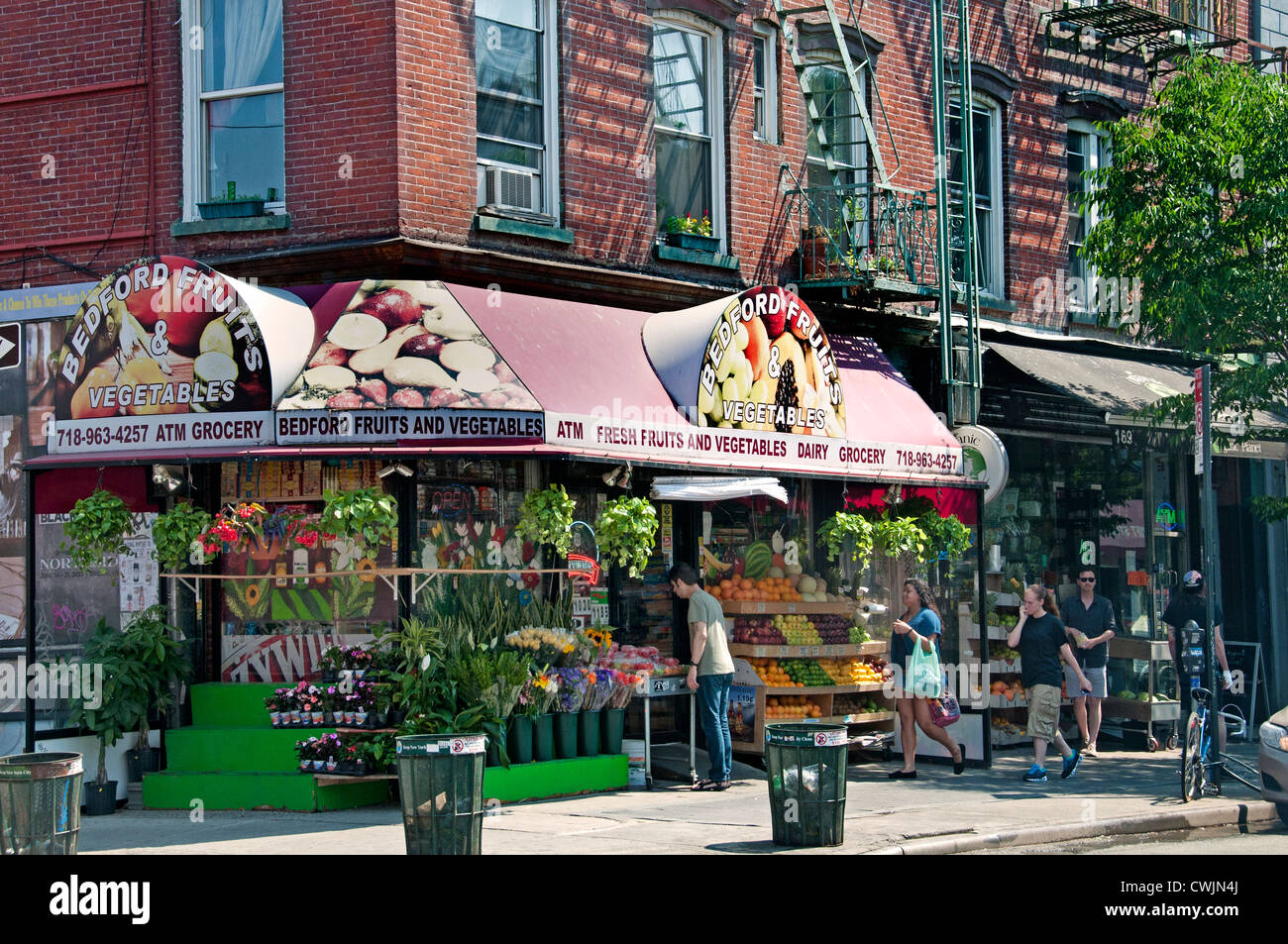 Fruits Bedford jardiniers Bedford Avenue Williamsburg Brooklyn New York United States of America Banque D'Images