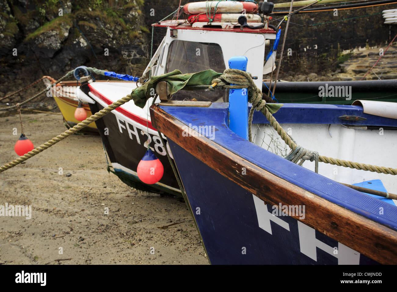 Gamme de bateaux de pêche dans la région de Cornwall, UK Banque D'Images