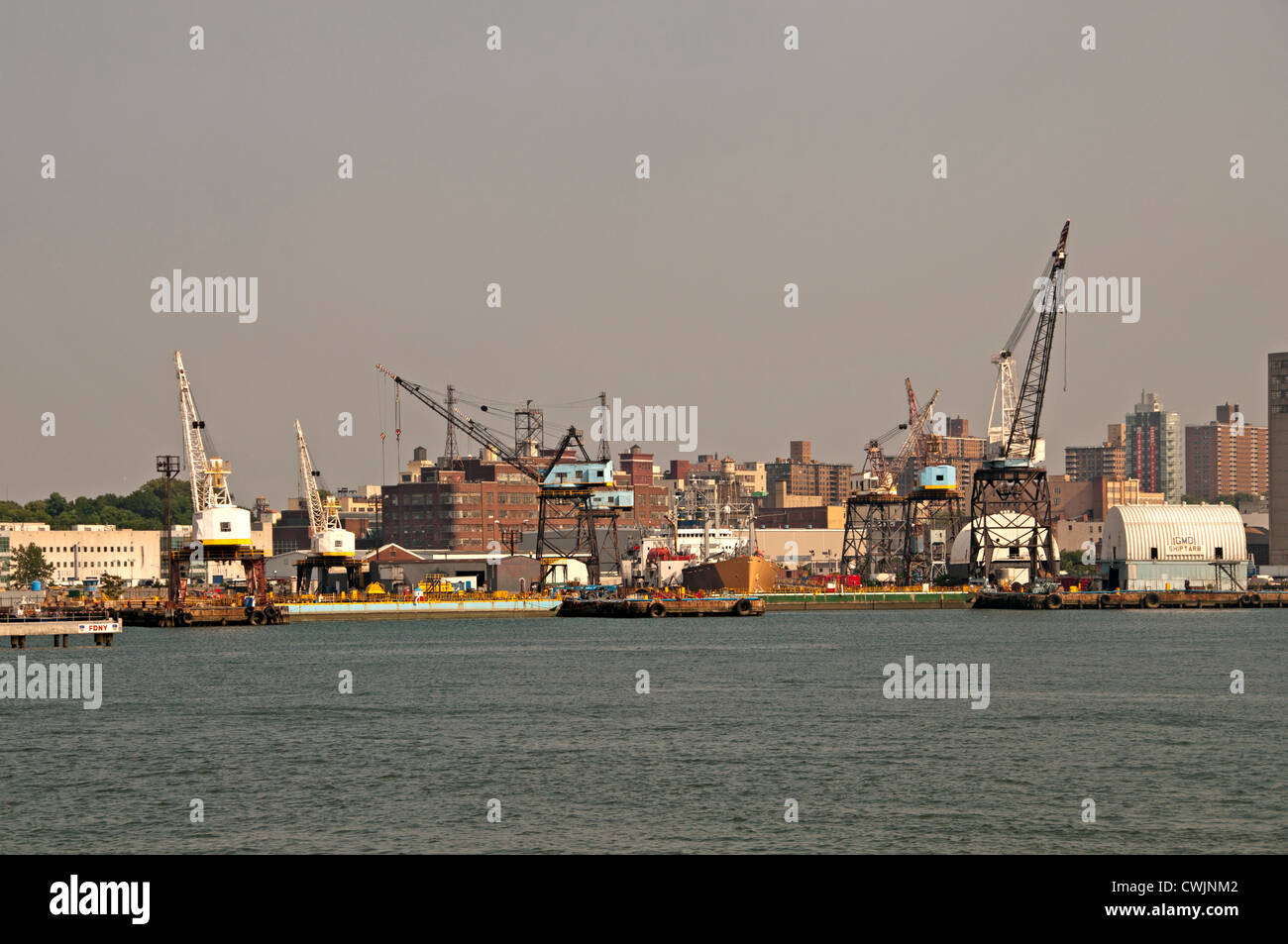New York City Manhattan Brooklyn Navy Yard port east river Banque D'Images