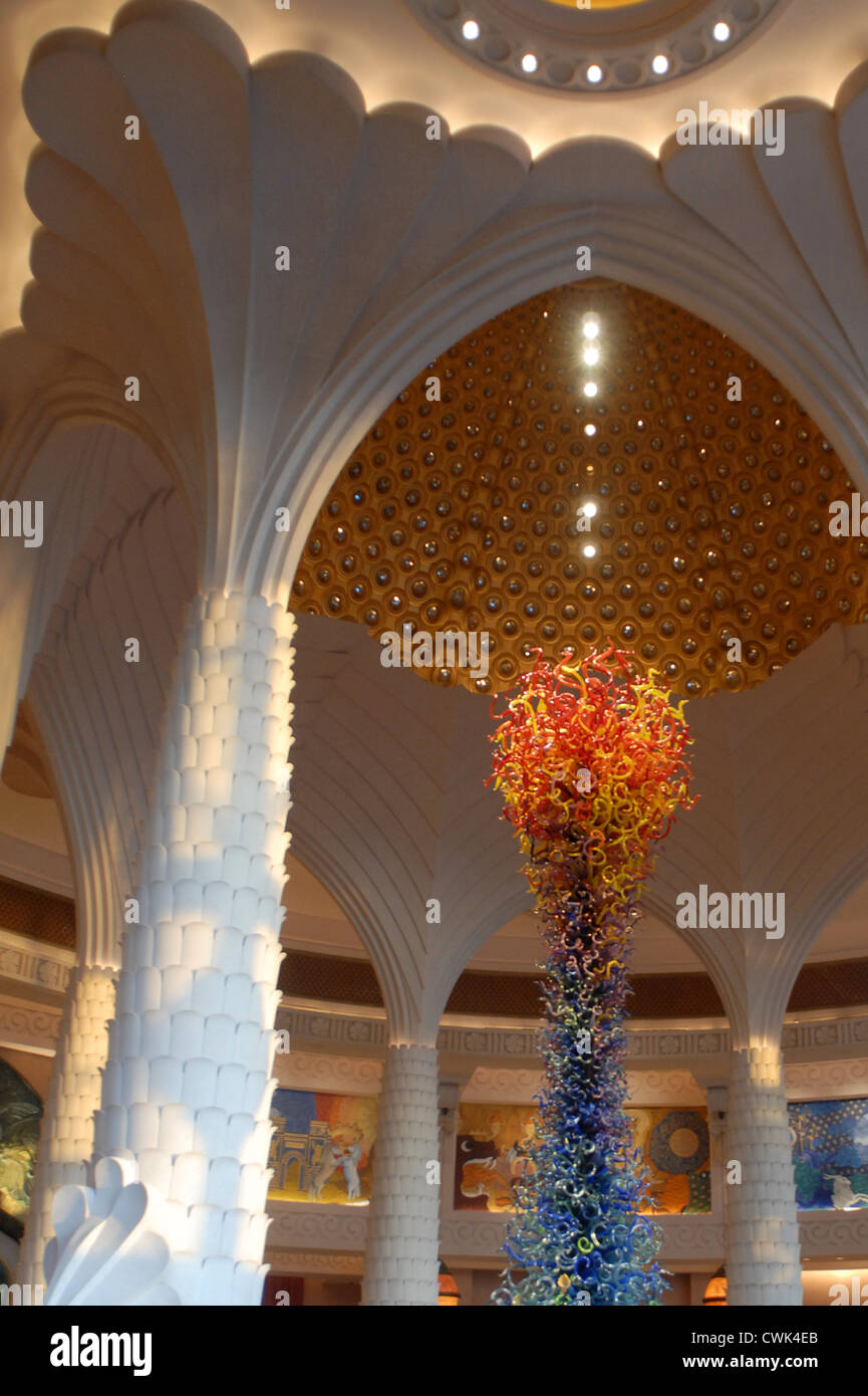 Hall de l'Hôtel Atlantis, The Palm, DUBAÏ, ÉMIRATS ARABES UNIS, Émirats arabes unis, du golfe Persique, Péninsule Arabique, Asie. Banque D'Images