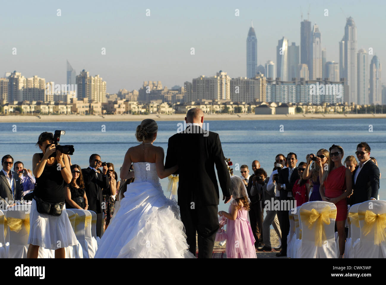 Mariage à la plage de l'Hôtel Atlantis, The Palm, DUBAÏ, ÉMIRATS ARABES UNIS, Émirats arabes unis, du golfe Persique, Péninsule Arabique, Asie. Banque D'Images