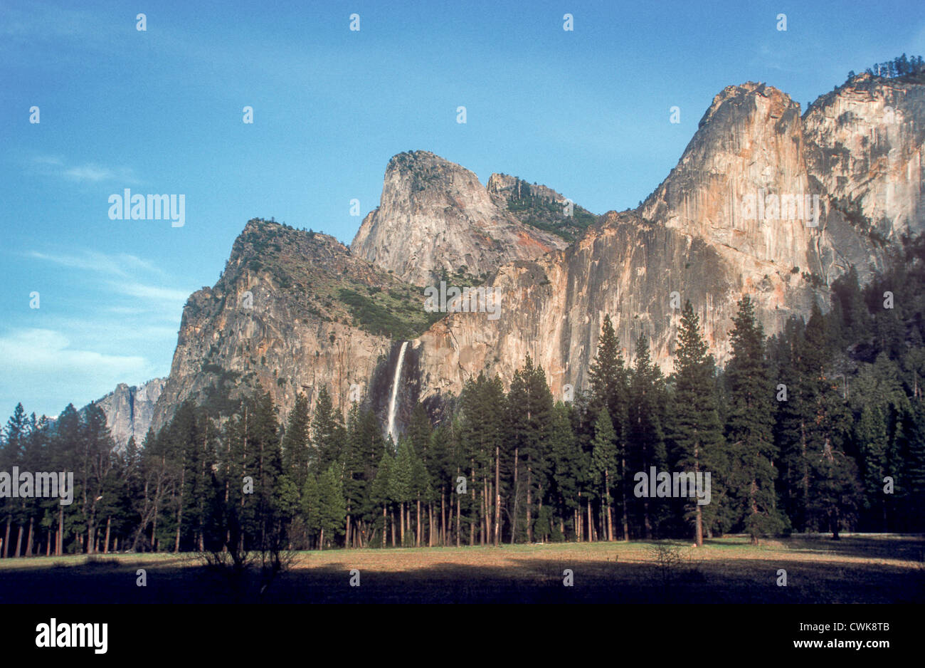 Une vue de Bridalveil Fall in Yosemite National Park, California, USA. Banque D'Images