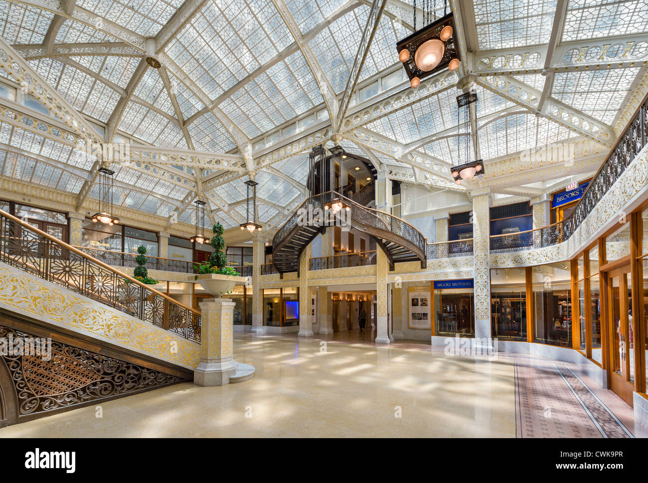 Frank Lloyd Wright conçu lobby de l'hôtel The Rookery building sur La Salle Street dans le quartier de la boucle, Chicago, Illinois, États-Unis Banque D'Images