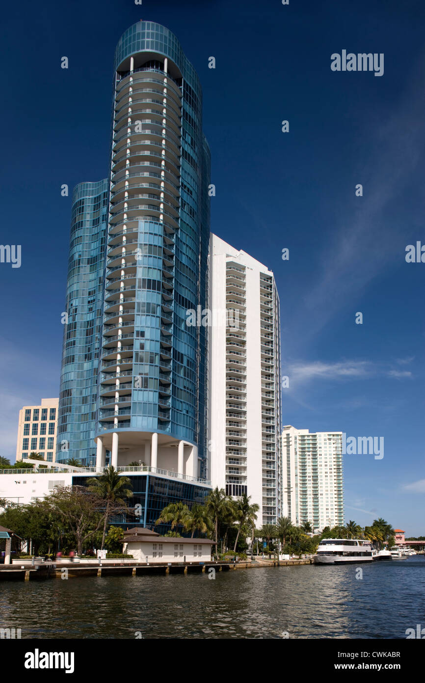 Les immeubles de grande HAUTEUR DE LA RIVIÈRE NOUVEAU CENTRE-VILLE DE FORT LAUDERDALE FLORIDA USA Banque D'Images