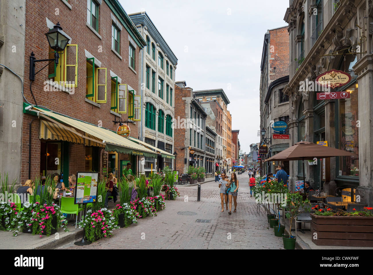 Bars, cafés et restaurants le long de la Rue St Paul dans