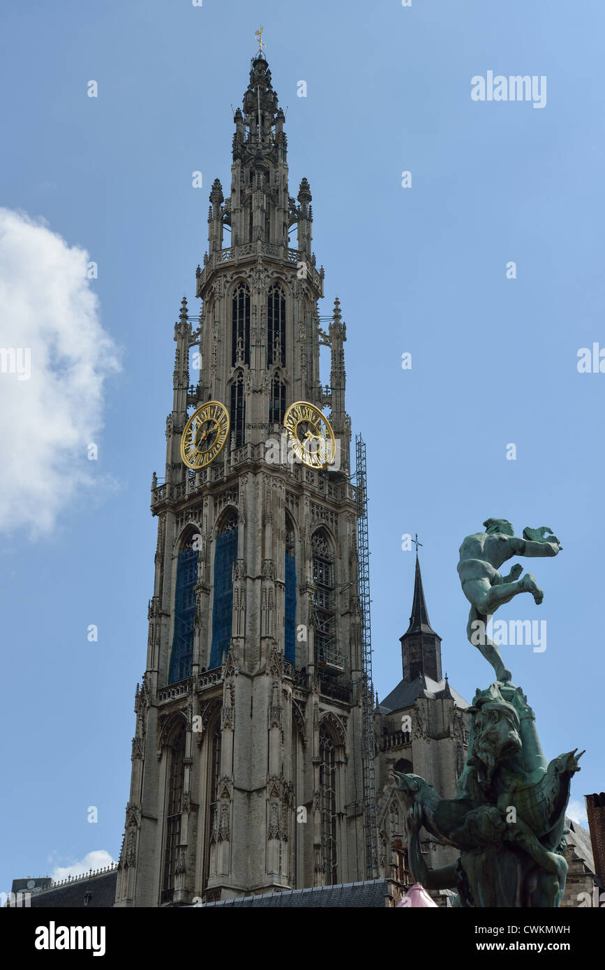 Flèche de cathédrale de Notre Dame de Grote Markt, Anvers, Anvers Province, Région flamande, Belgique Banque D'Images