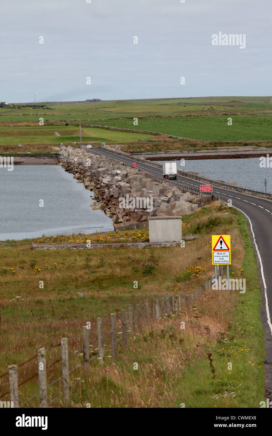 Vue sur la chaussée Churchill, Orkney Ecosse UK Banque D'Images