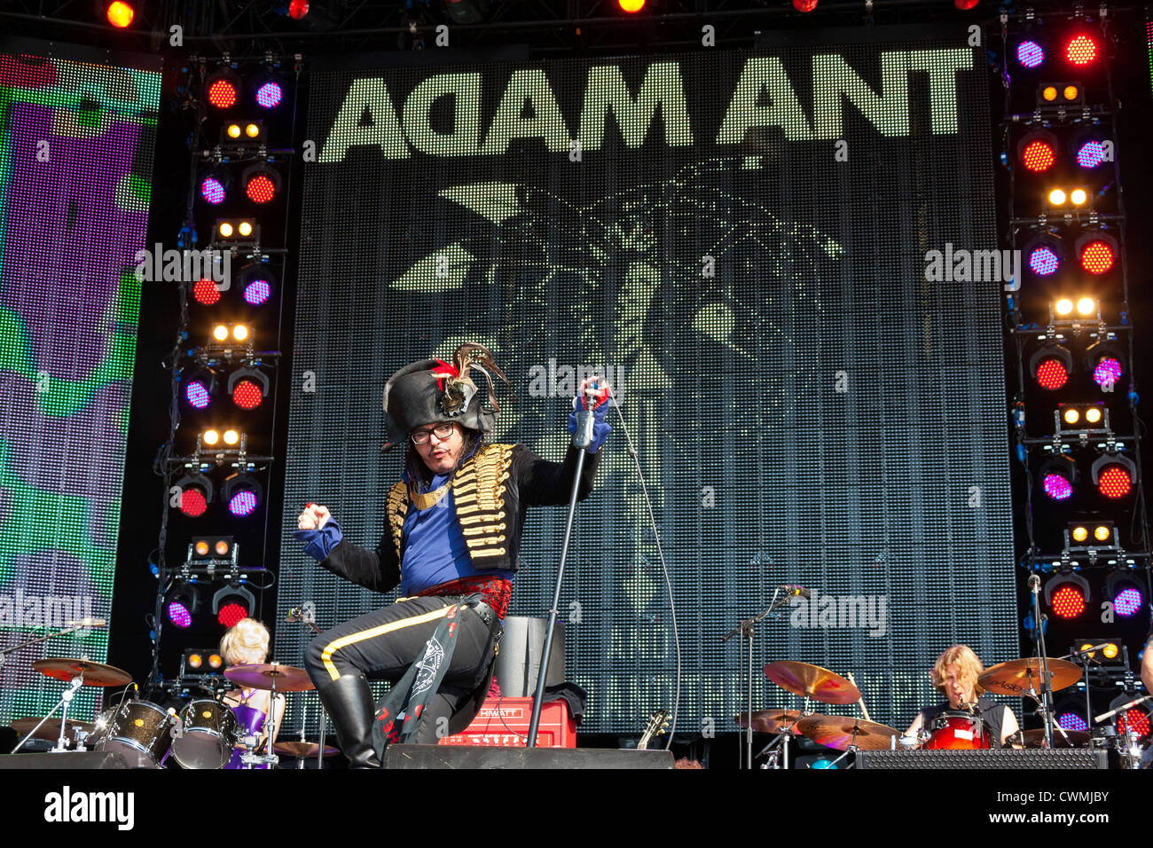 Adam Ant joue sur la scène au Festival de rembobinage Henley on Thames 2012. Par0302 Banque D'Images