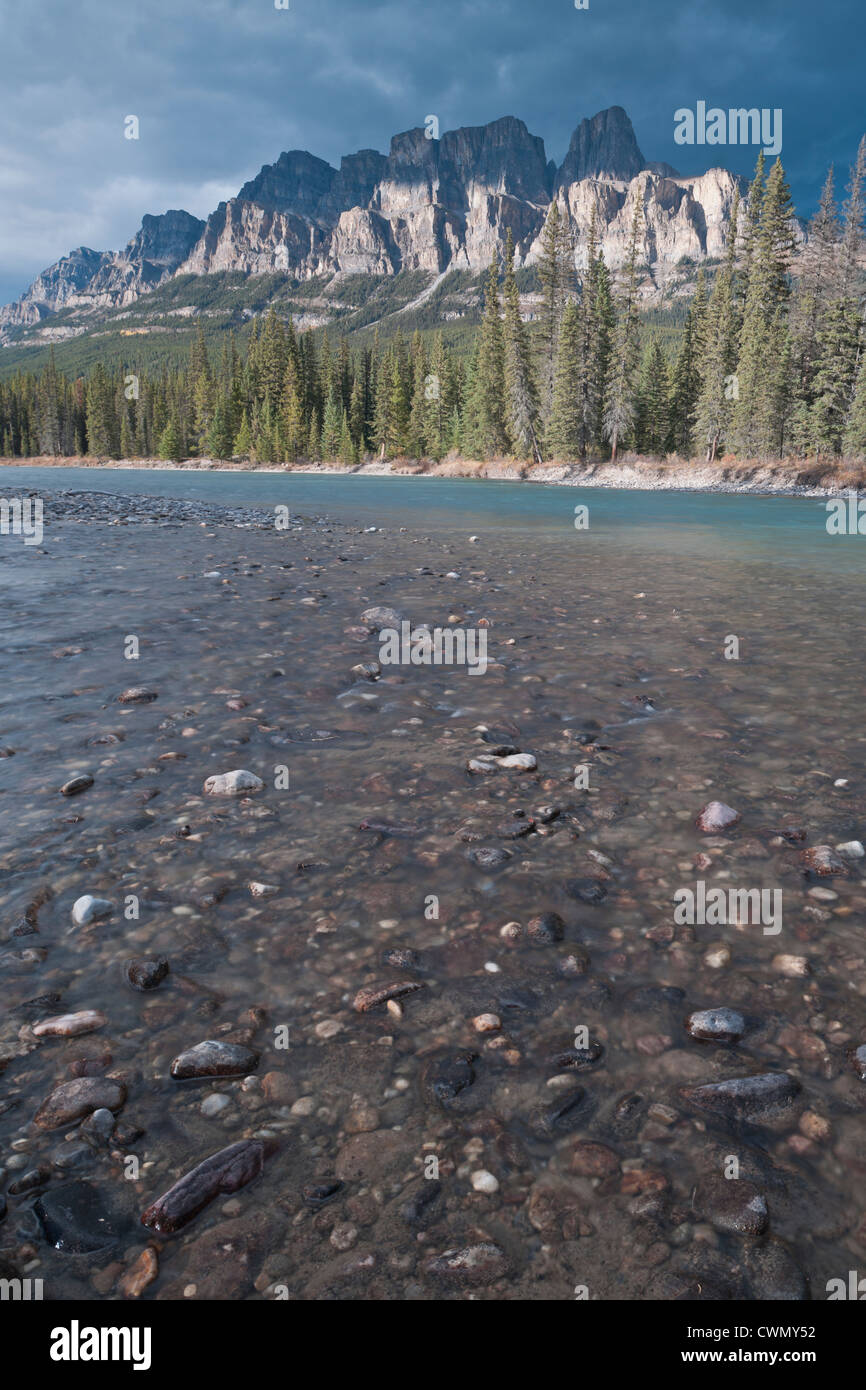 Castle Mountain, près de Banff dans l'après-midi. Banque D'Images