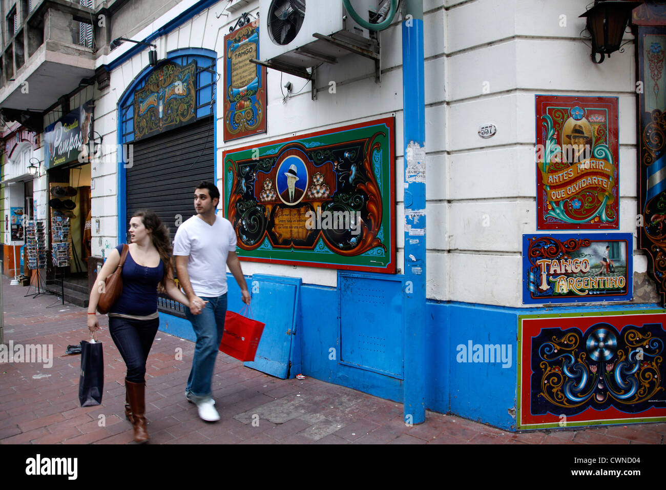 Façade de maison avec style en Fillete travaux artistiques en quartier Abasto, Buenos Aires, Argentine. Banque D'Images
