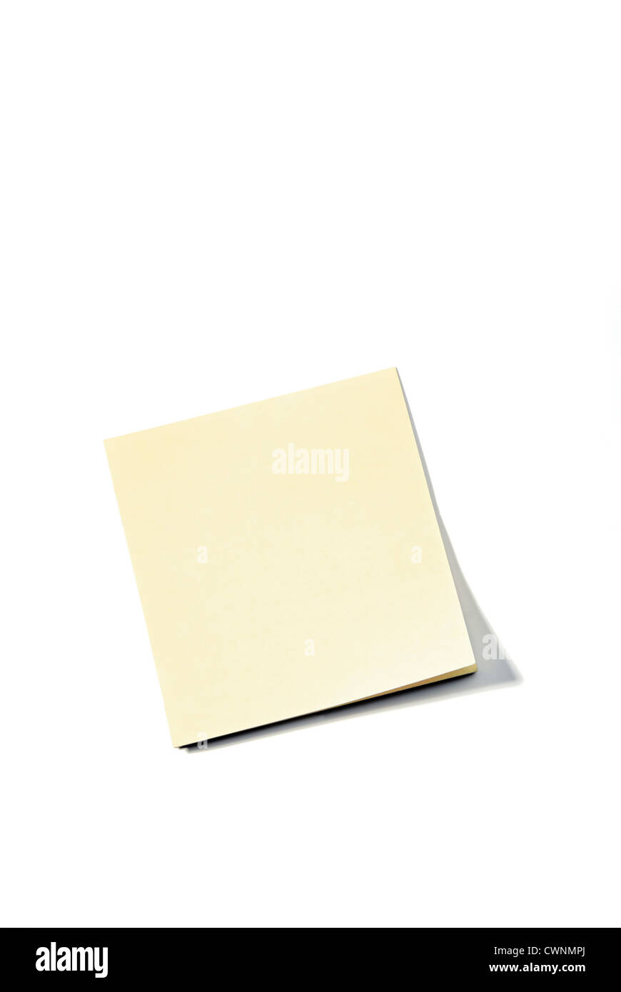 Post-It, remarque vierge, vierge, isolé sur fond blanc 100 % Banque D'Images