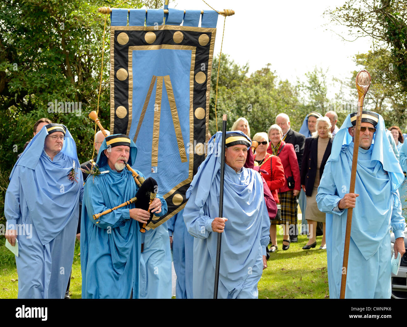 ' ' Dans les bardes Cornish parade au début de l'Gorsedh 2012 Cornish, à Dungarvan, Cornwall, England, UK Banque D'Images