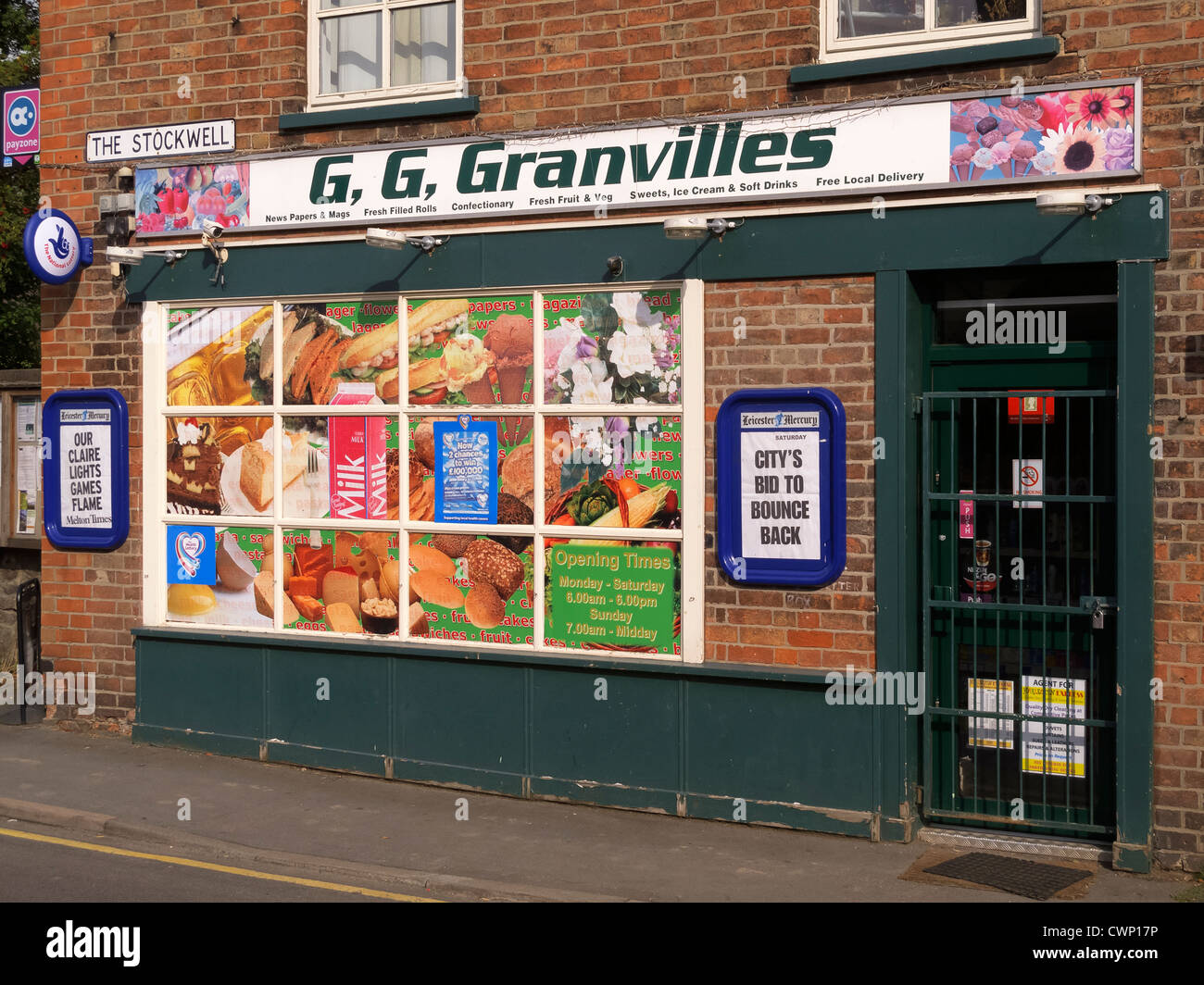 La boutique sign amusant inspiré par la série TV "ouvrir toutes les heures où Ronnie Barker bégaie son coin shop Nom de l'assistant de Granville Banque D'Images