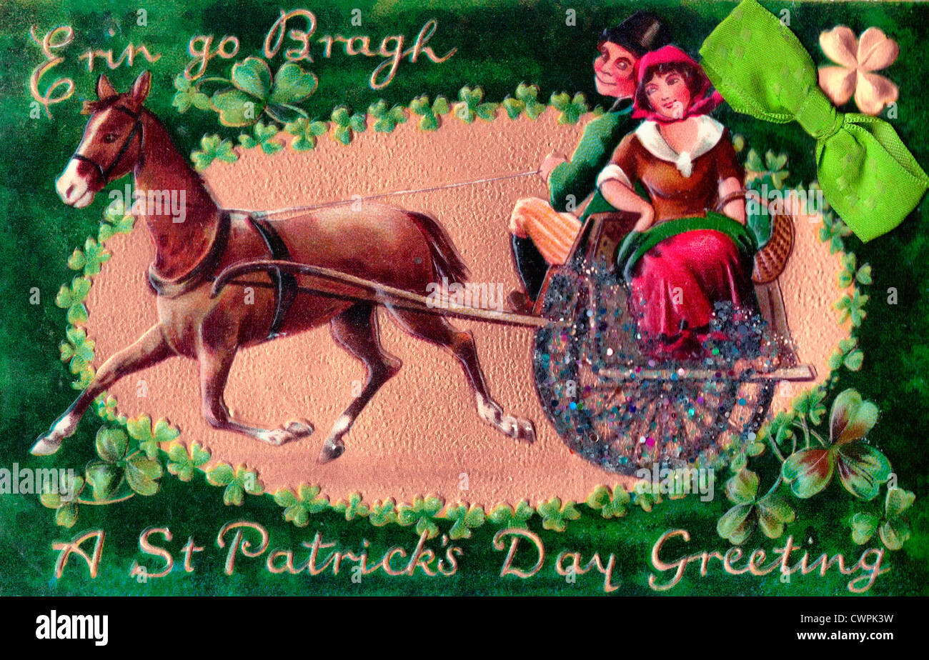 Erin Go Bragh - Un message d'accueil le jour de la Saint Patrick - Irish Couple avec Cheval et buggy Banque D'Images