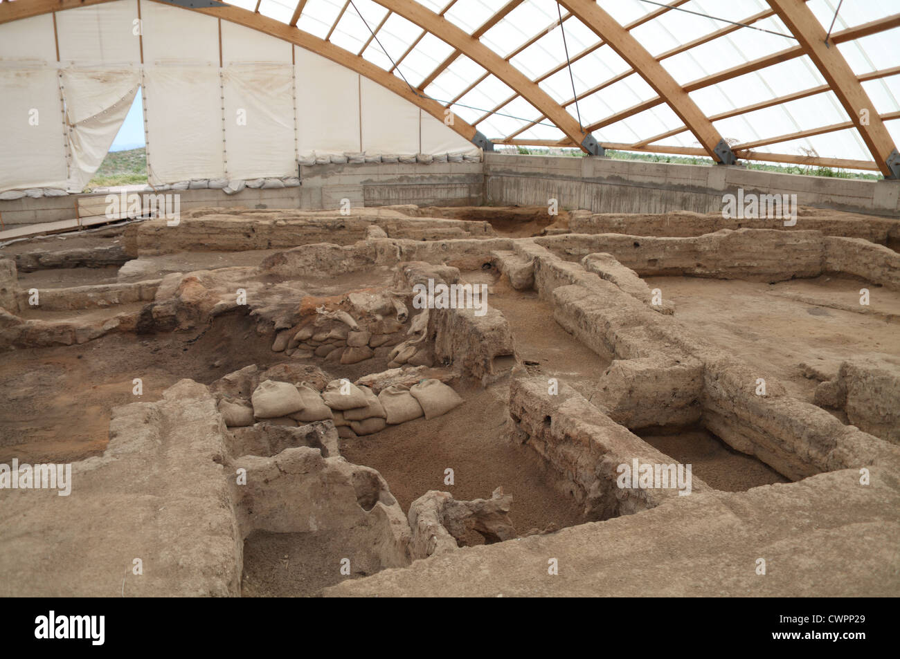 Site Néolithique Ancien de Catalhoyuk en vertu de l'excavation, la plaine de Konya, Turquie centrale Banque D'Images