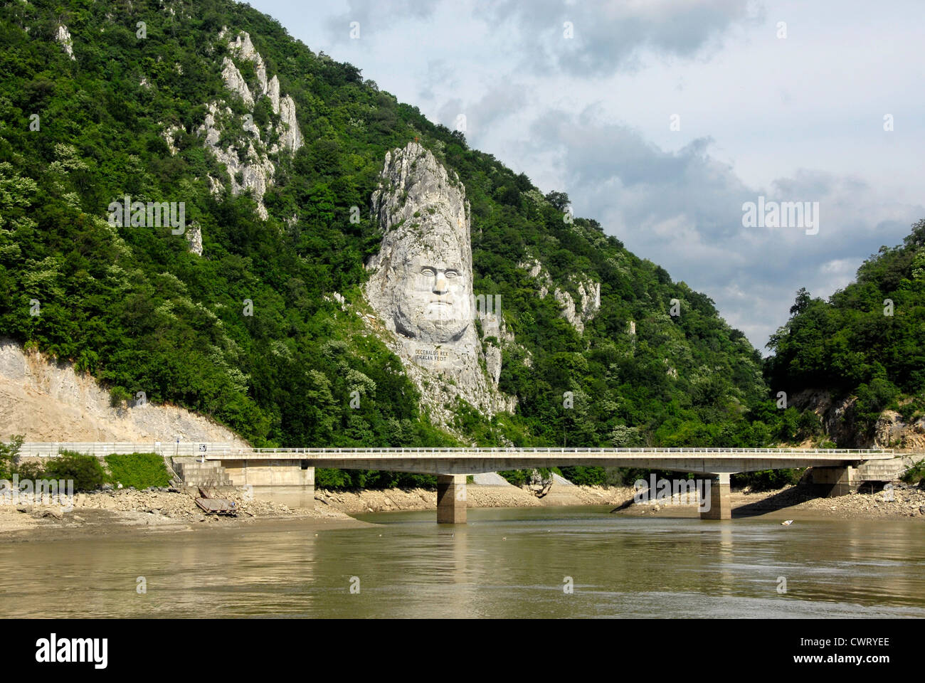 Rex Decebalus sculpture falaise dans les gorges des Portes de fer sur le Danube entre la Roumanie et la Serbie Banque D'Images
