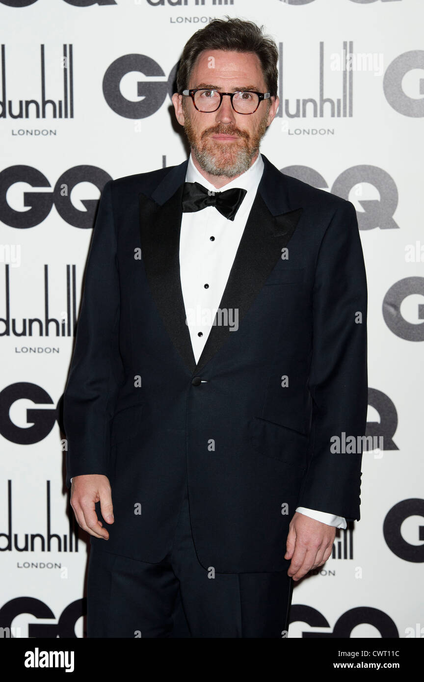 Rob Brydon arrive pour le GQ Men of the Year Awards à Londres centrale un lieu d'exposition. Banque D'Images