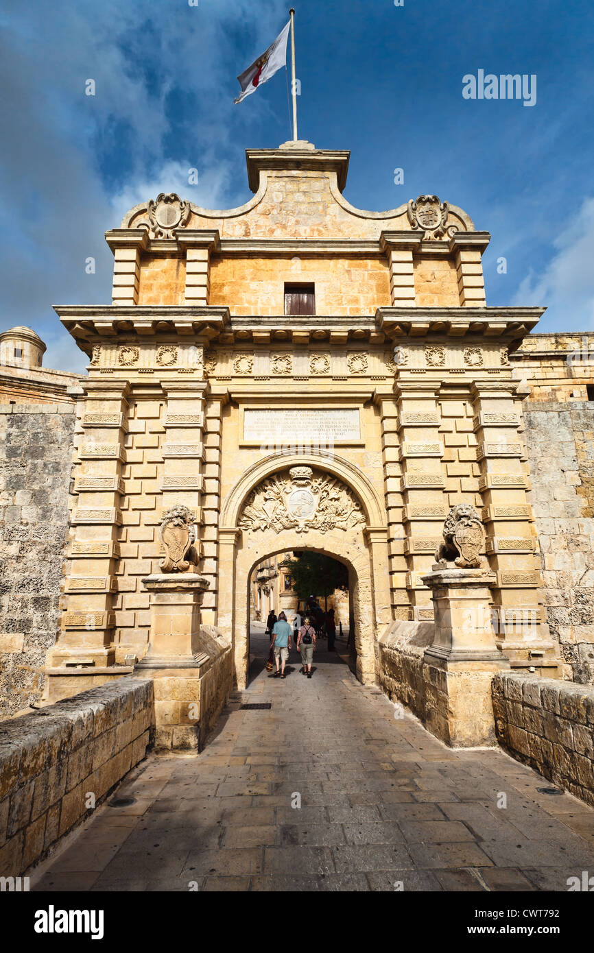 Entrée principale de la ville fortifiée de Mdina, Malte Banque D'Images