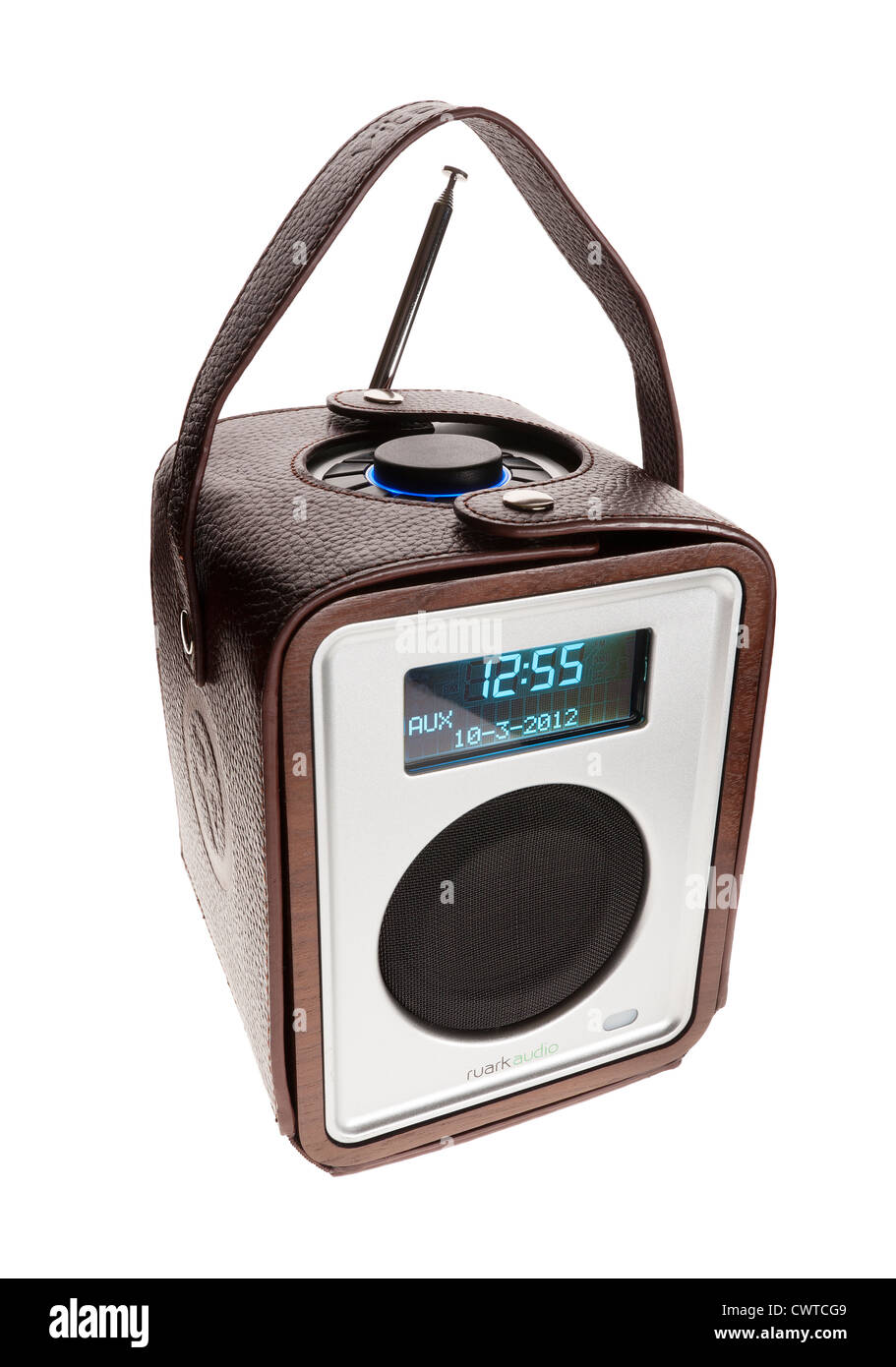 Radio de table Deluxe Audio Ruark, R1 avec un étui en cuir Banque D'Images