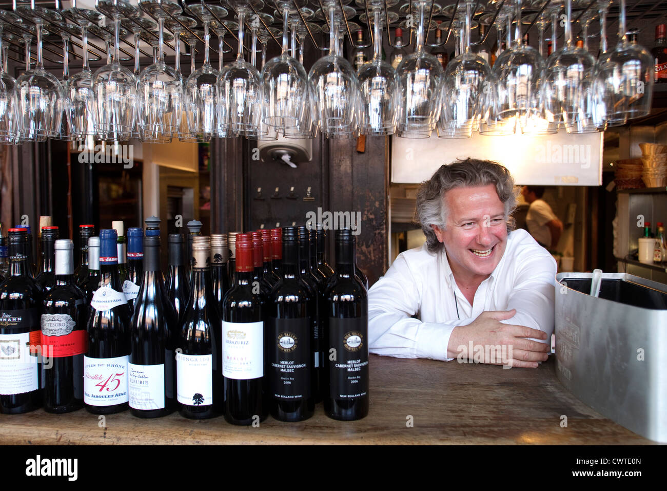 Cafe Gandolfi avait la première machine à cappuccino à Glasgow. Il a ouvert ses portes en 1979. Albion Street, Glasgow, ville marchande. Banque D'Images