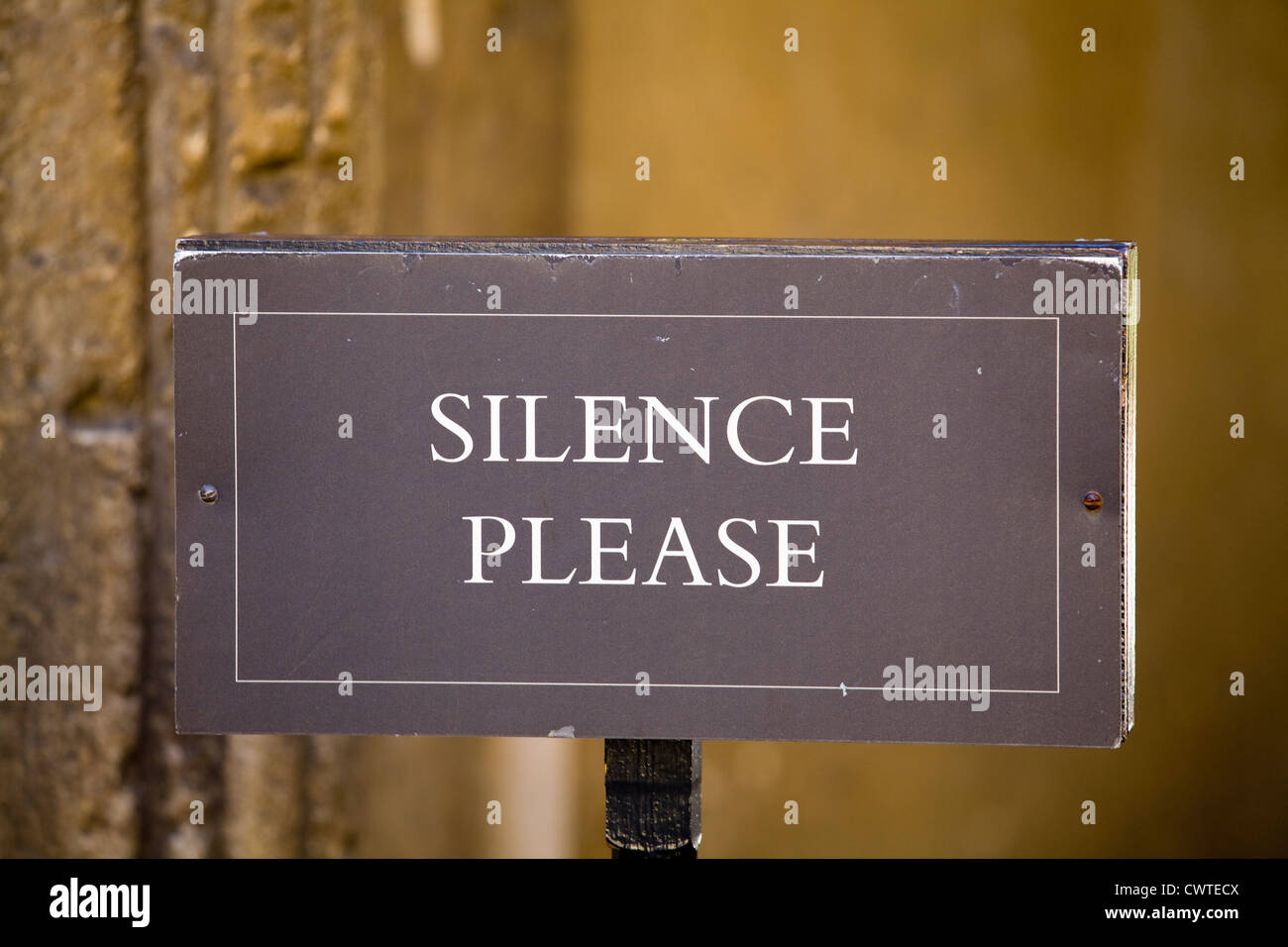 De l'information signe de silence à l'extérieur de la Bodleian Library, à l'Université d'Oxford Banque D'Images