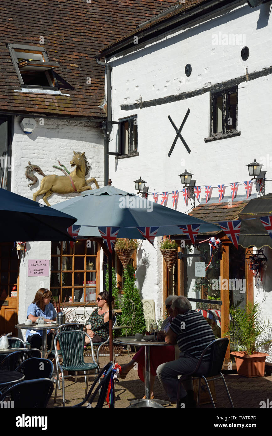 Kings Head ancienne cour, High Street, Dorking, Surrey, Angleterre, Royaume-Uni Banque D'Images