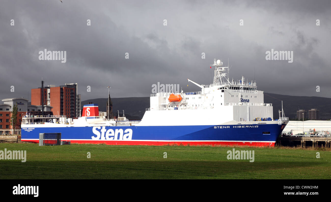 Stena Hibernia, mer d'Irlande ro-ro cargo ferry, quais de Belfast, Irlande du Nord, Royaume-Uni Banque D'Images
