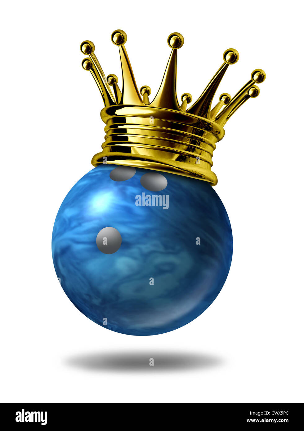 Bowling king symbole champion représentée par une couronne d'or sur une boule en plastique bleu pour représenter les joueurs de gagner un tournoi ou à un jeu de bowling en raison de nombreuses grèves des broches.. Banque D'Images