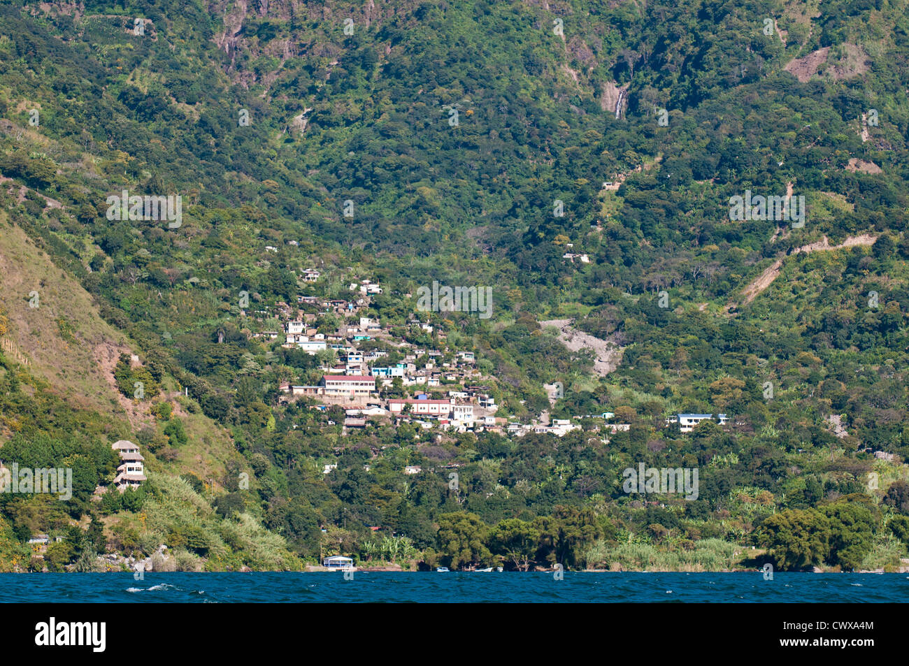 Guatemala, Solola. Le village sur une colline de solola Lago de Atitlan Lac Atitlan, Guatemala. Banque D'Images