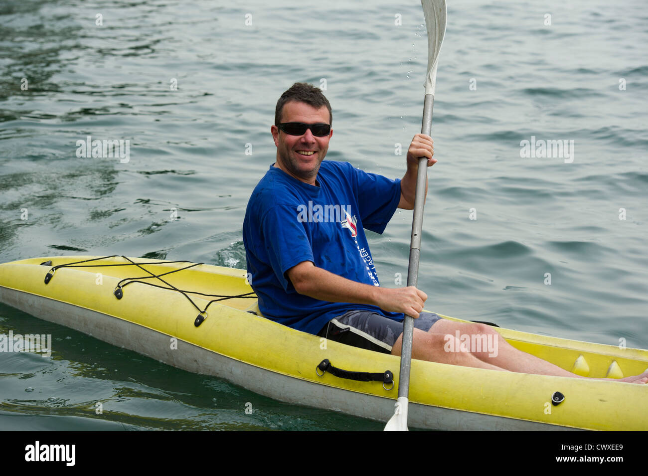 Canoë de tourisme sur le lac Kivu, Karongi, Rwanda Banque D'Images Canoë de tourisme sur le lac Kivu, Karongi, Rwanda Banque D'Images