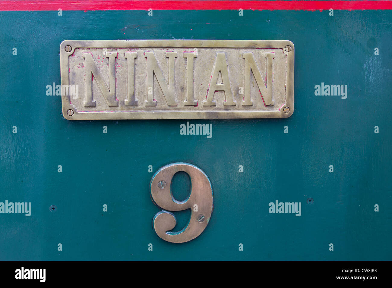 Ninian n° 9, Snowdon Mountain Railway, la plaque moteur dédié à Ninian Davies Banque D'Images