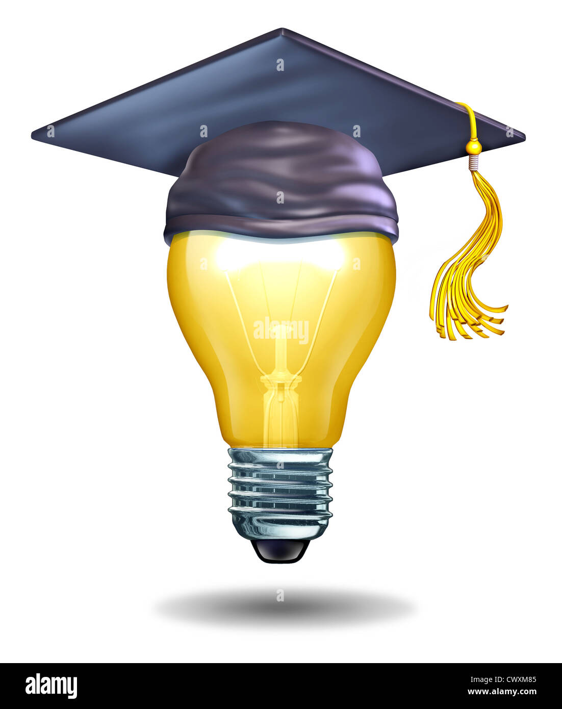 L'éducation créative concept avec une ampoule et un mortier cap ou graduation hat comme symboles d'écoles enseignant la créativité artistique ou prospective pour inspirer de nouvelles idées et l'innovation chez les étudiants. Banque D'Images