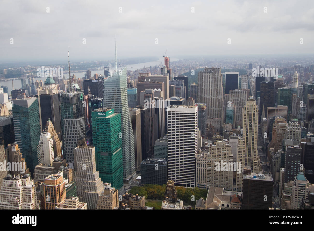 Une vue générale de Manhattan, vue de l'observatoire de l'Empire State Building Banque D'Images