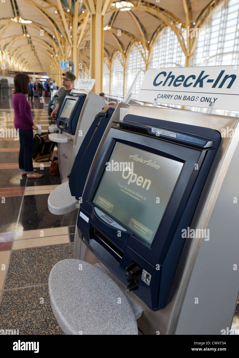 L'Alaska Airlines l'une des bornes d'enregistrement Banque D'Images