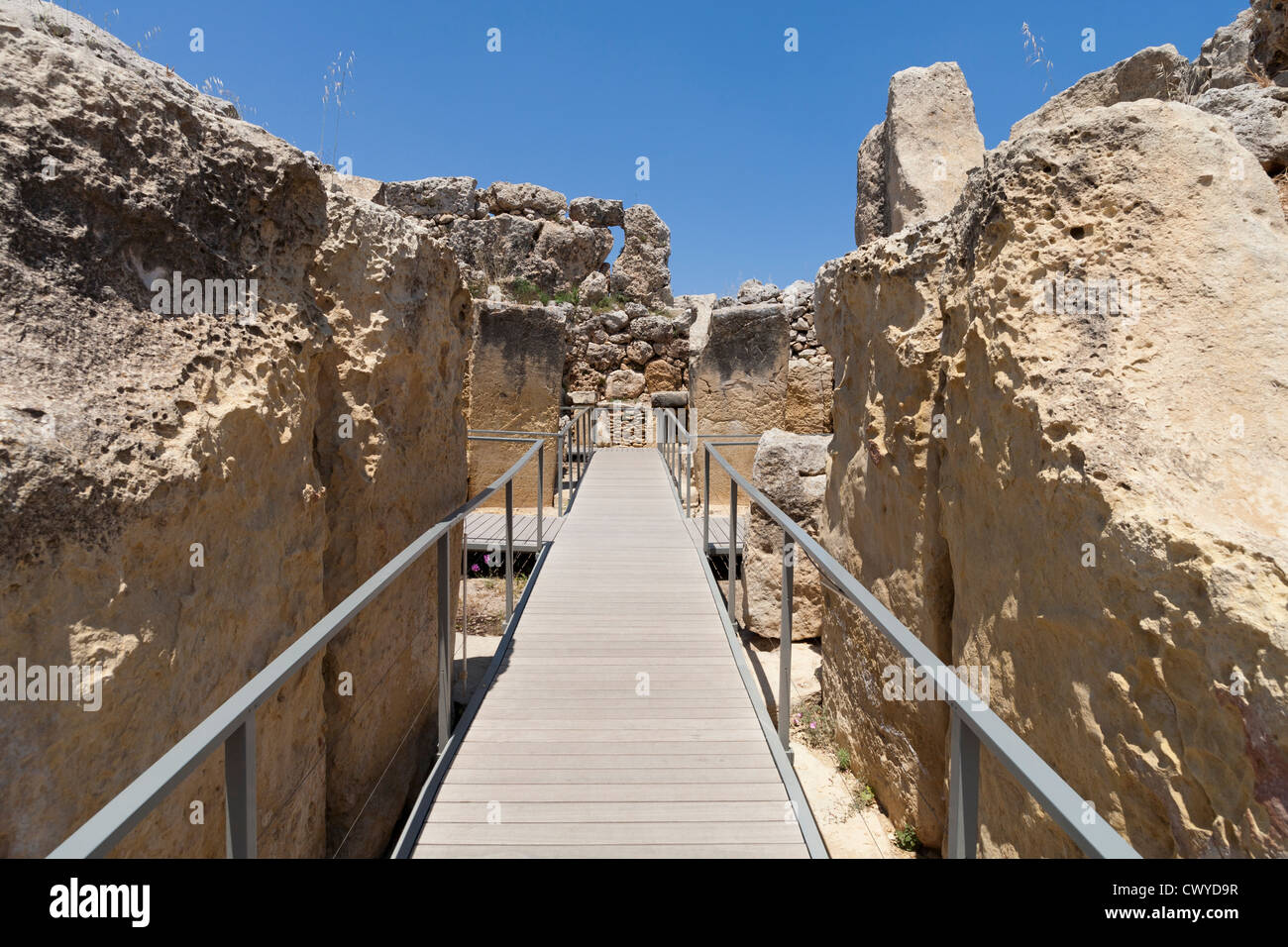 L'axe principal du Temple du Sud à l'Xagha temples de Ggantija, près de l'île de Gozo, près de Malte, mer Méditerranée Banque D'Images