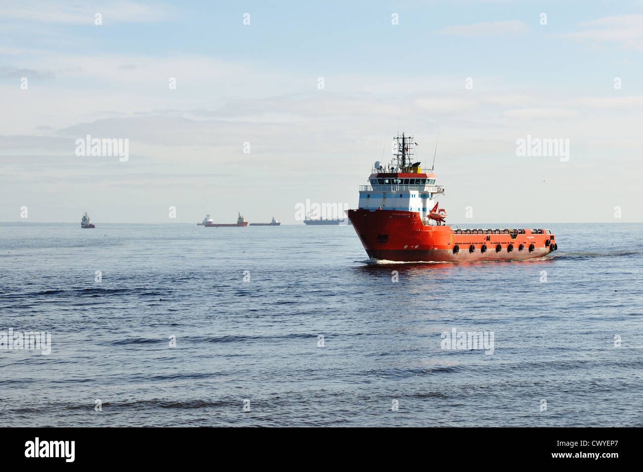 Le PSV Nereus Viking, auparavant la Malaviya 19, entrer dans le port d'Aberdeen 2012 Banque D'Images