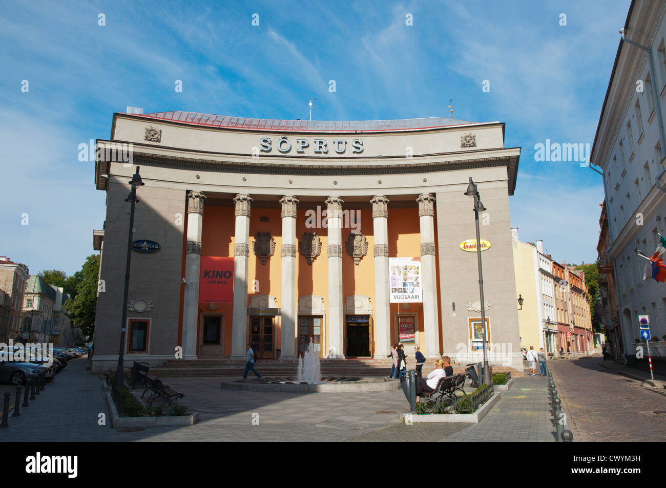 Bâtiment de l'époque stalinienne Soprus logement maintenant townTallinn l'Europe Estonie ancien cinéma Banque D'Images