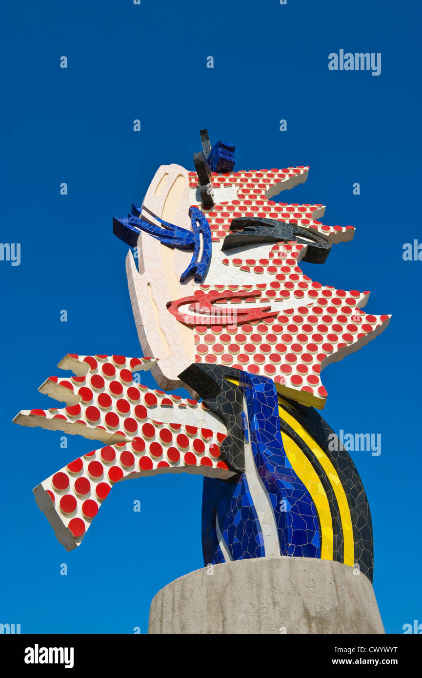 El Cap de Barcelone une sculpture surréaliste par l'artiste américain Roy Lichtenstein à Port Vell Barcelona La Catalogne Espagne ES Banque D'Images
