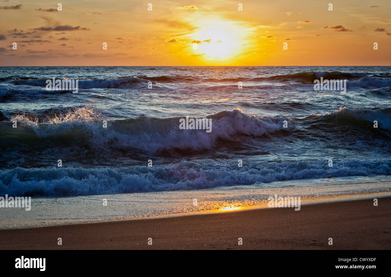 Coucher de soleil romantique à la mer du Nord sur Sylt, Allemagne Banque D'Images